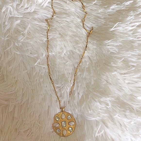 STELLA & DOT gold tone pendant necklace - Picture 2 of 4